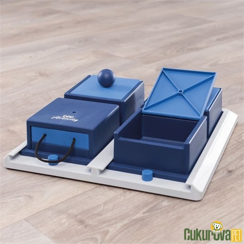 Trixie Poker Zeka ve Eği̇ti̇m Köpek Oyuncağı Karışık Renkli - 31 x 10 x 31 Cm