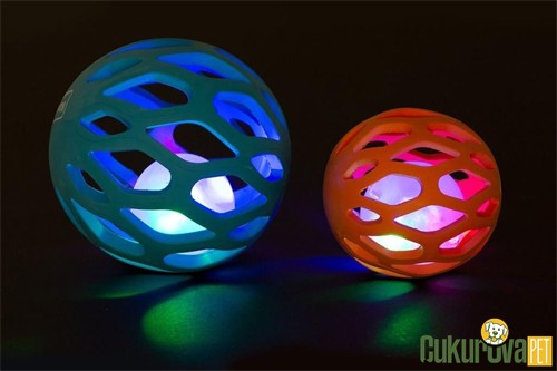 Karlie Kauçuk Led Lambalı Top Köpek Oyuncağı 8 Cm