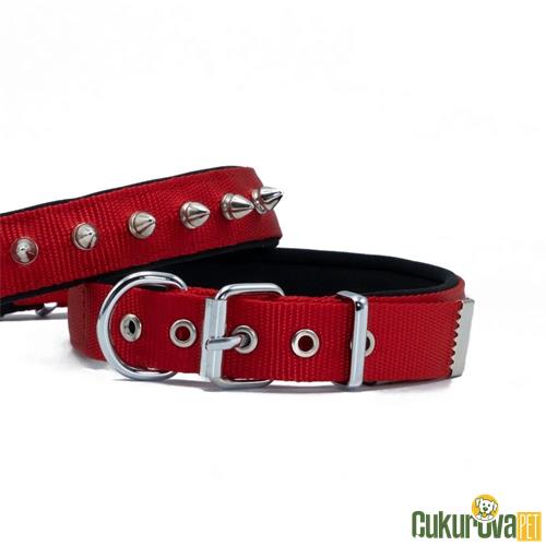 DOGGIE KONFORLU DOKUMADAN EL YAPIMI ÇİVİLİ KÖPEK BOYUN TASMASI M - 2.5 x 37 - 45 CM - KIRMIZI