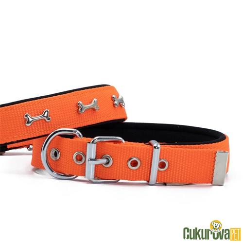 DOGGIE KONFORLU DOKUMADAN EL YAPIMI KEMİK SÜSLÜ KÖPEK BOYUN TASMASI S - 2.5 x 37 - 45 CM - TURUNCU
