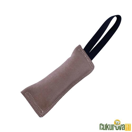 DOGGIE EĞİTİM SERİSİ GERÇEK SÜET DERİDEN EL YAPIMI KÖPEK ISIRMA YASTIĞI 6 x 25 CM - BEJ